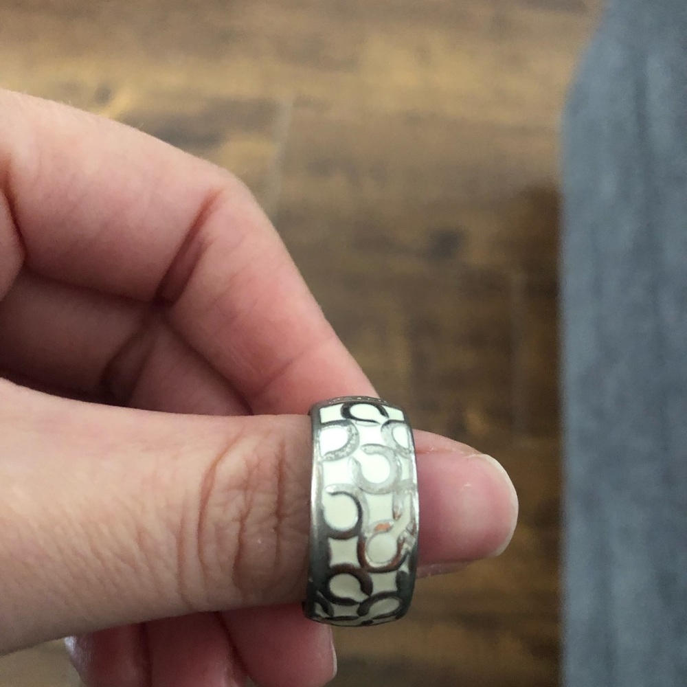 Coach ring - Picture 2 of 3